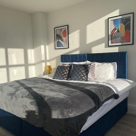 2 Bedroom Apartment - Flitwick - Contractor Friendly - Tourist Ready - Full Kitchen - Wifi - Smart Tv - Sofa Bed - Free Parking - Ideal For Short Or Long Stays Exterior photo